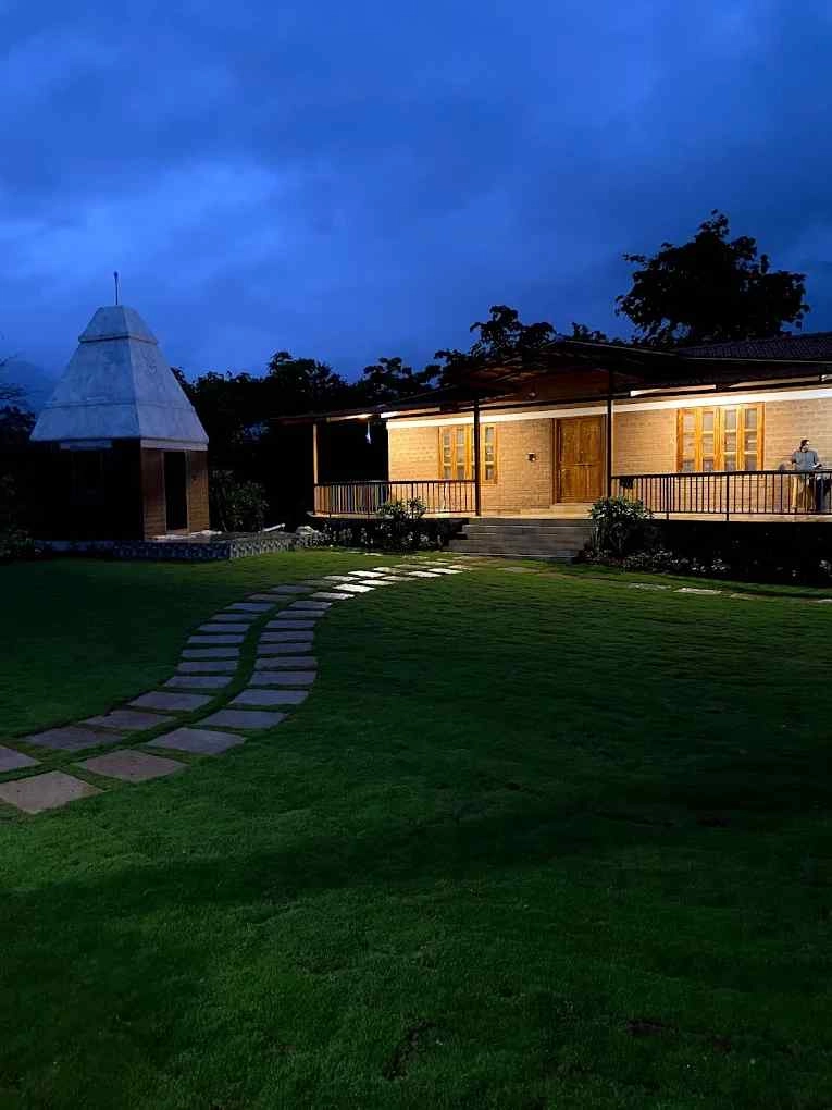 Modern Resort - Image 41 of 108